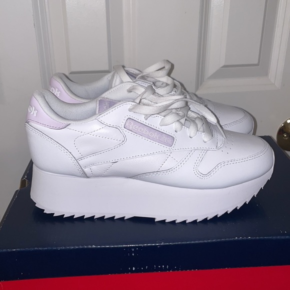 Reebok - Picture 5 of 5